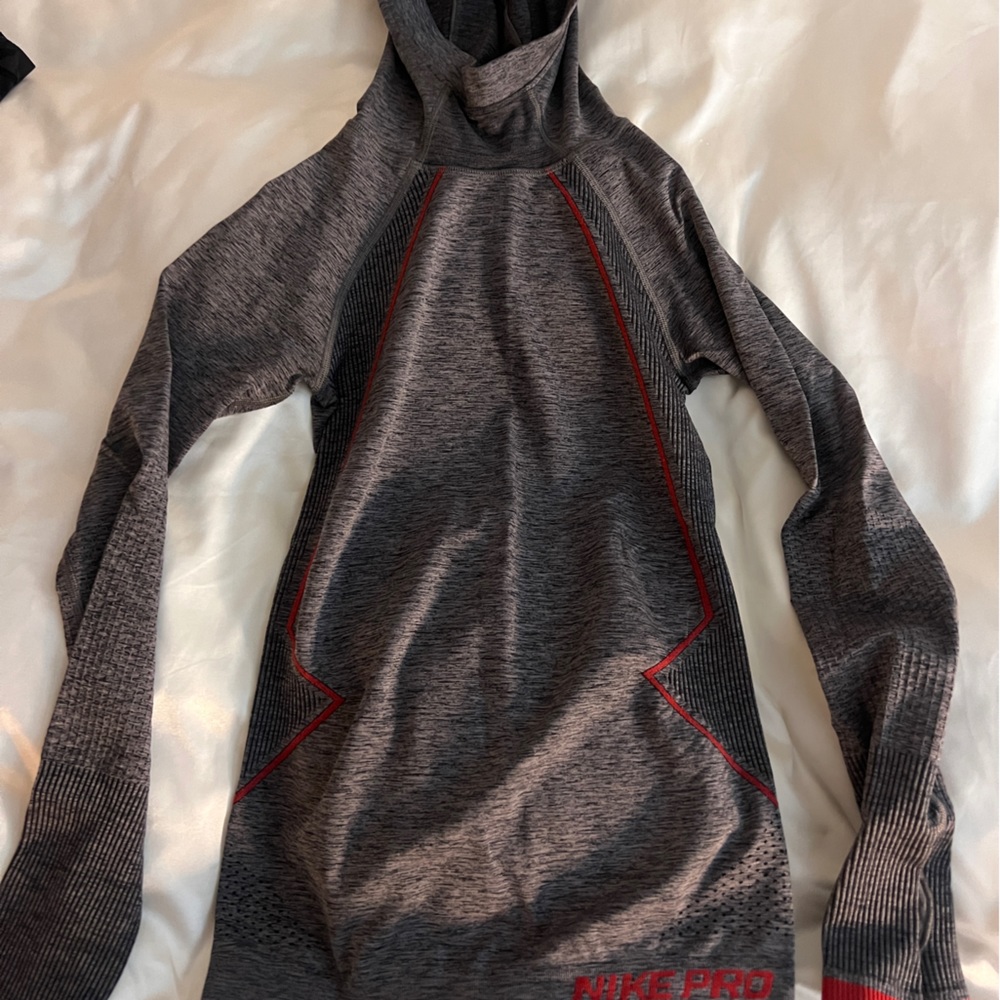 Nike running top